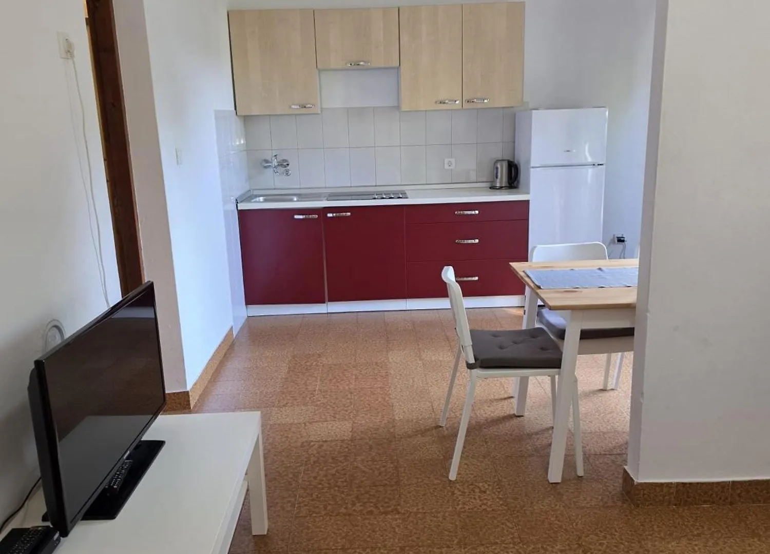 Πανσιόν Apartmani Eta Pag Town