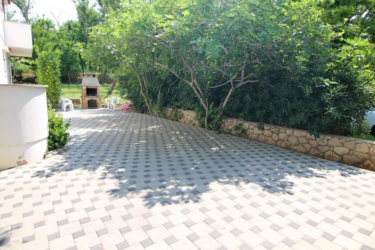 Guest house Apartmani Eta Pag Town