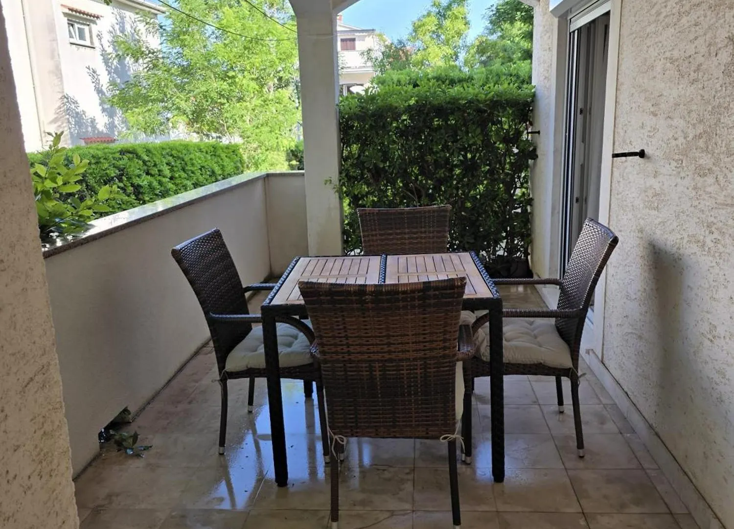 Guest house Apartmani Eta Pag Town