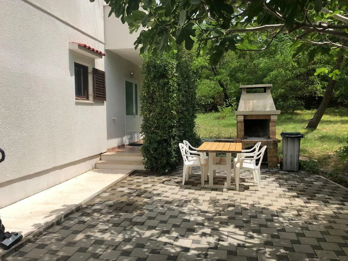 Apartmani Eta Pag Town 0*,